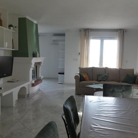 Appartement T4 Tres Bien Situe Et Climatise LʼÎle-Rousse Εξωτερικό φωτογραφία