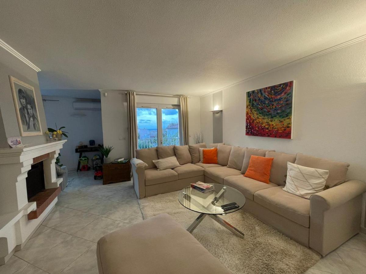 Appartement T4 Tres Bien Situe Et Climatise LʼÎle-Rousse Εξωτερικό φωτογραφία
