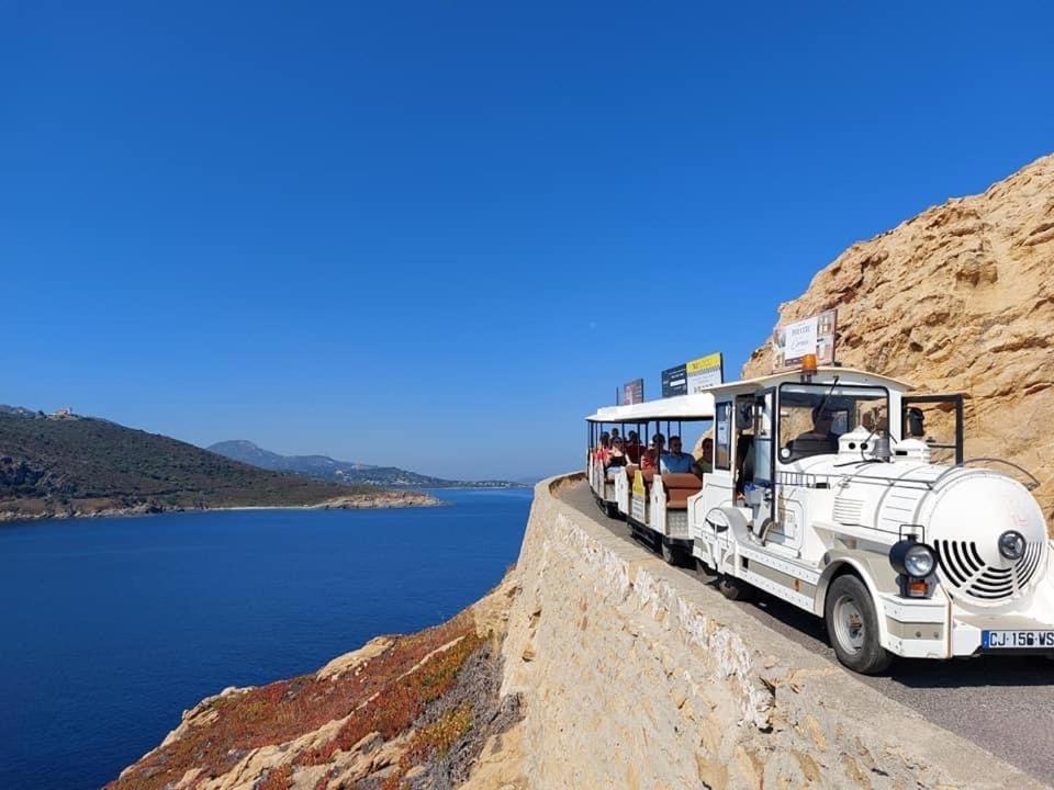 Appartement T4 Tres Bien Situe Et Climatise LʼÎle-Rousse Εξωτερικό φωτογραφία
