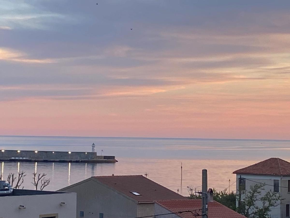 Appartement T4 Tres Bien Situe Et Climatise LʼÎle-Rousse Εξωτερικό φωτογραφία